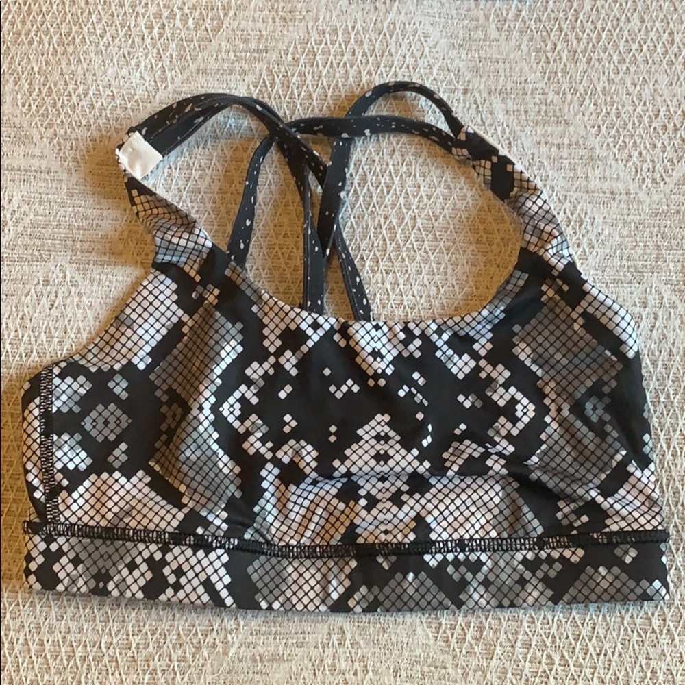 Lululemon sports bra